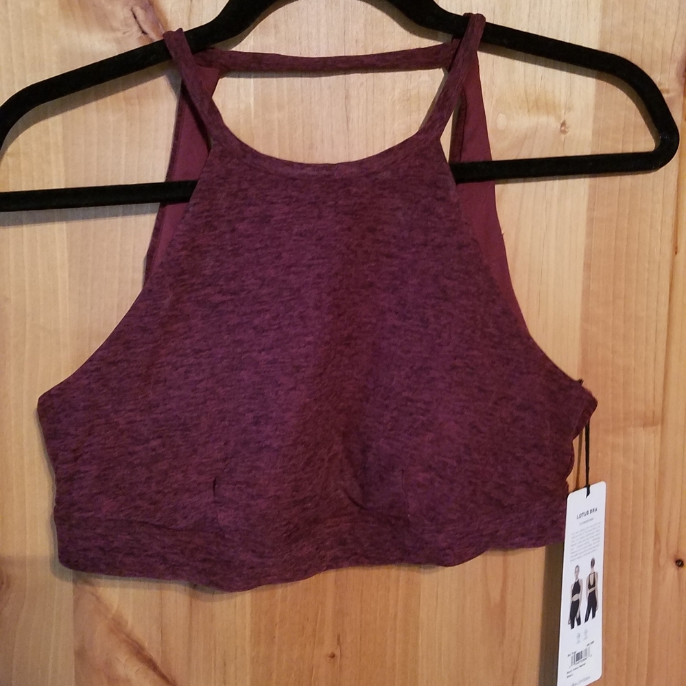 ALO Yoga Lotus bra